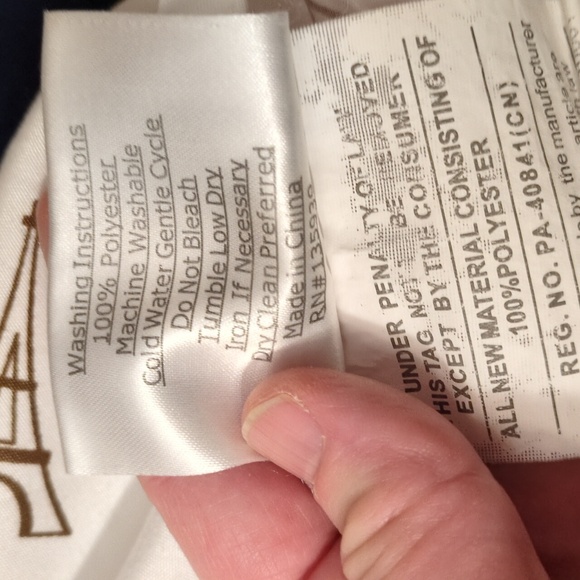 Chic Paris Bedspread Set with Pink and White Design (Reversible) - Picture 6 of 7